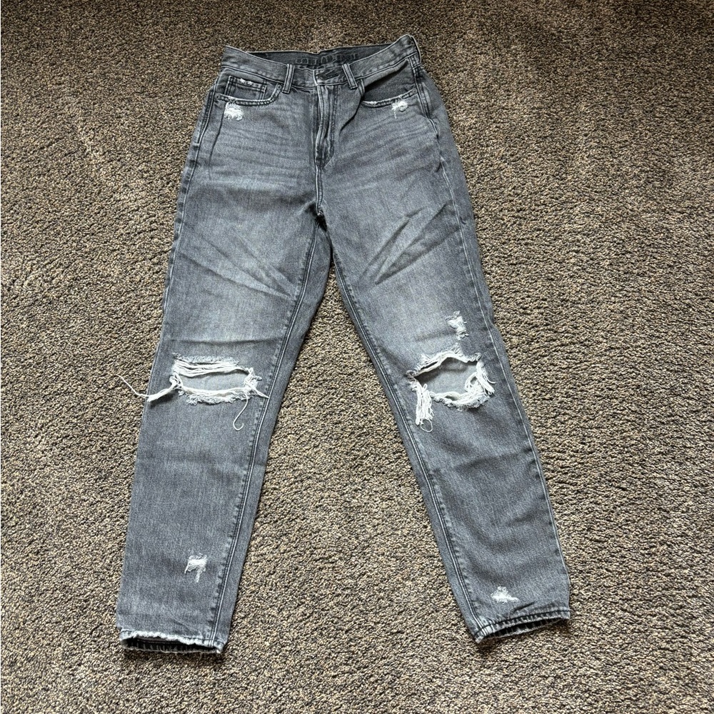 American Eagle Mom Jeans size 4 reg
